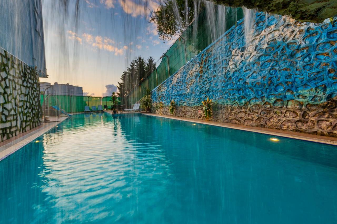 Arezzo Deluxe Otel Trabzon Esterno foto